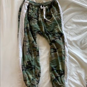 ❤️SOLD❤️ Acacia honey sweats